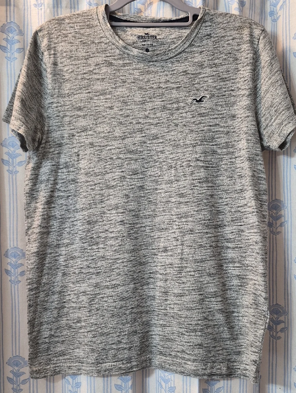 Hollister Mens Gray/Black Must Have Collection Cotton T Shirt SZ S